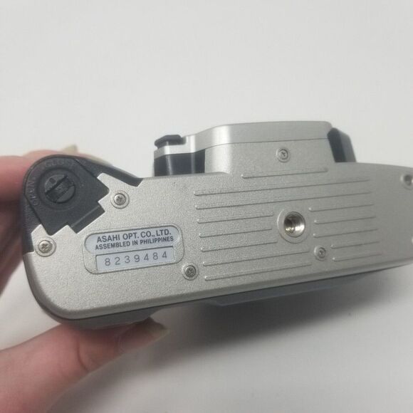 Pentax ZX-10 Silver And Black 35mm SLR Film Photography Camera Autofocus Flash - Picture 5 of 11